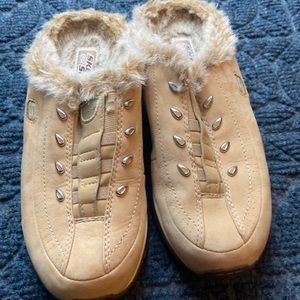 Skechers sport  fake fur line slip on sneaker